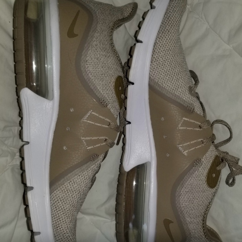 Men’s Nike Air max, Stylish and comfortable! can be worn at any occasion💯🔥⭐️🤩